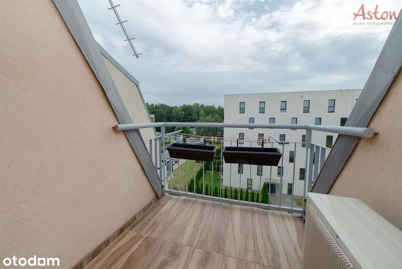 Przytulne mieszkanie / Żwaków. Po podłodze 70 m2.-15