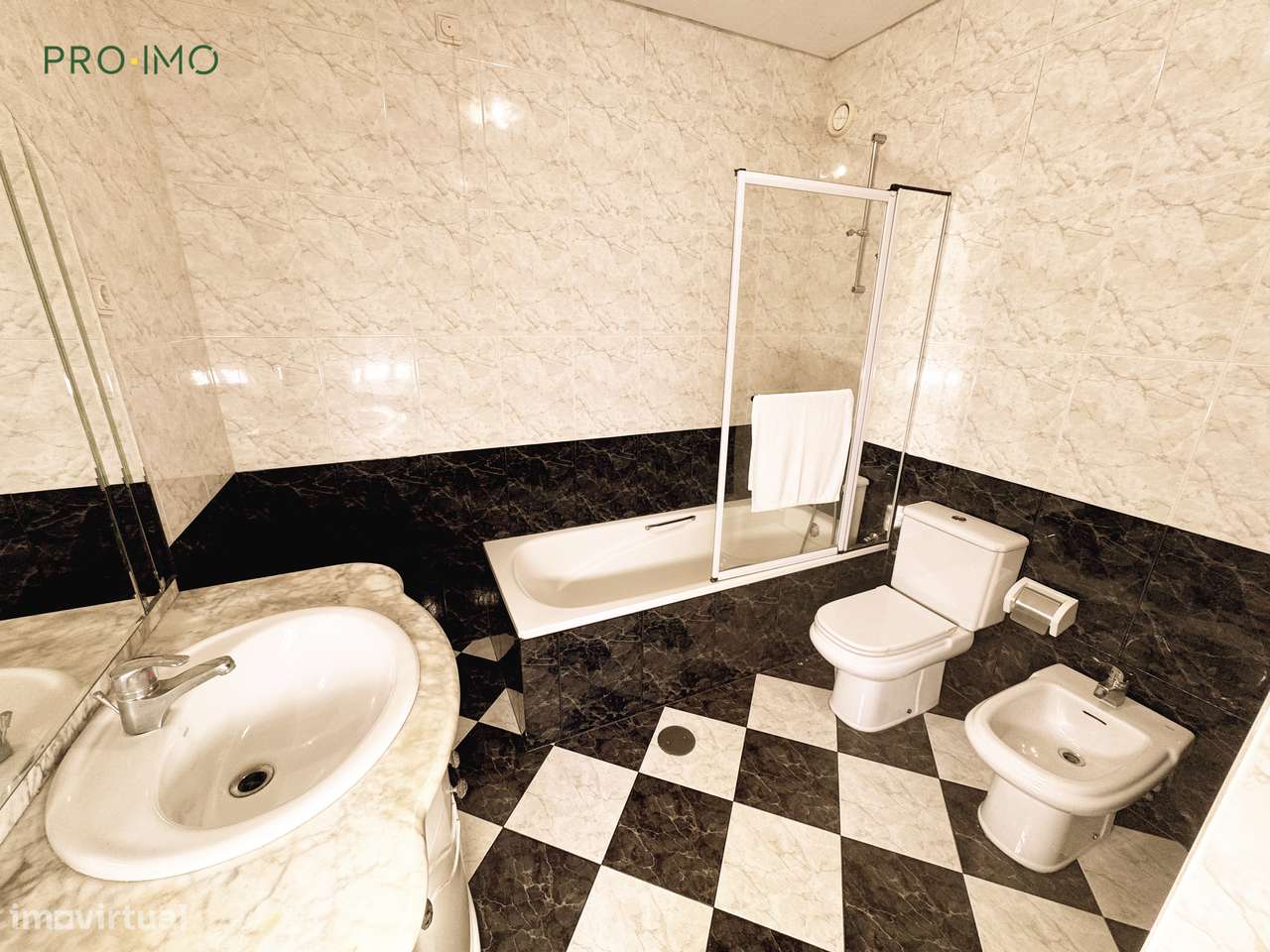 Apartamento T3 no Centro de São João da Madeira-35