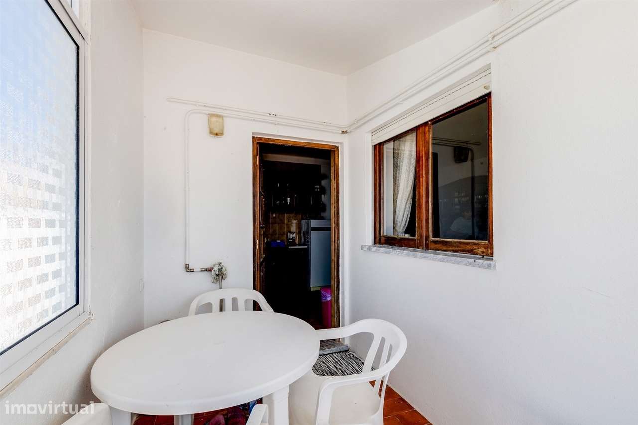 Apartamento T2 com Terraço e Garagem | Praia da Nazaré-20