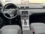 Volkswagen Passat Variant 2.0 TDI Blue TDI DSG Comfortline - 9