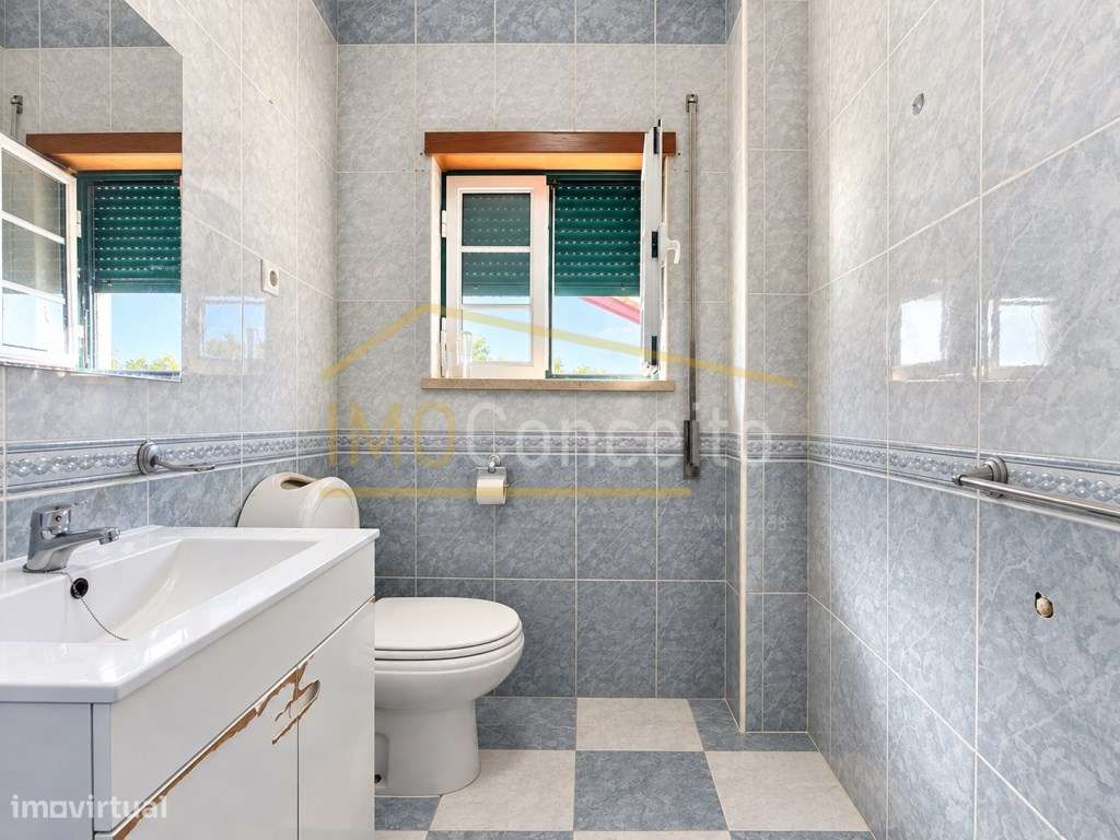 MORADIA T3 COM 2 ANEXOS| PISCINA| EXCELENTE LOCALIZAÇÃO E POTENCIAL...-12