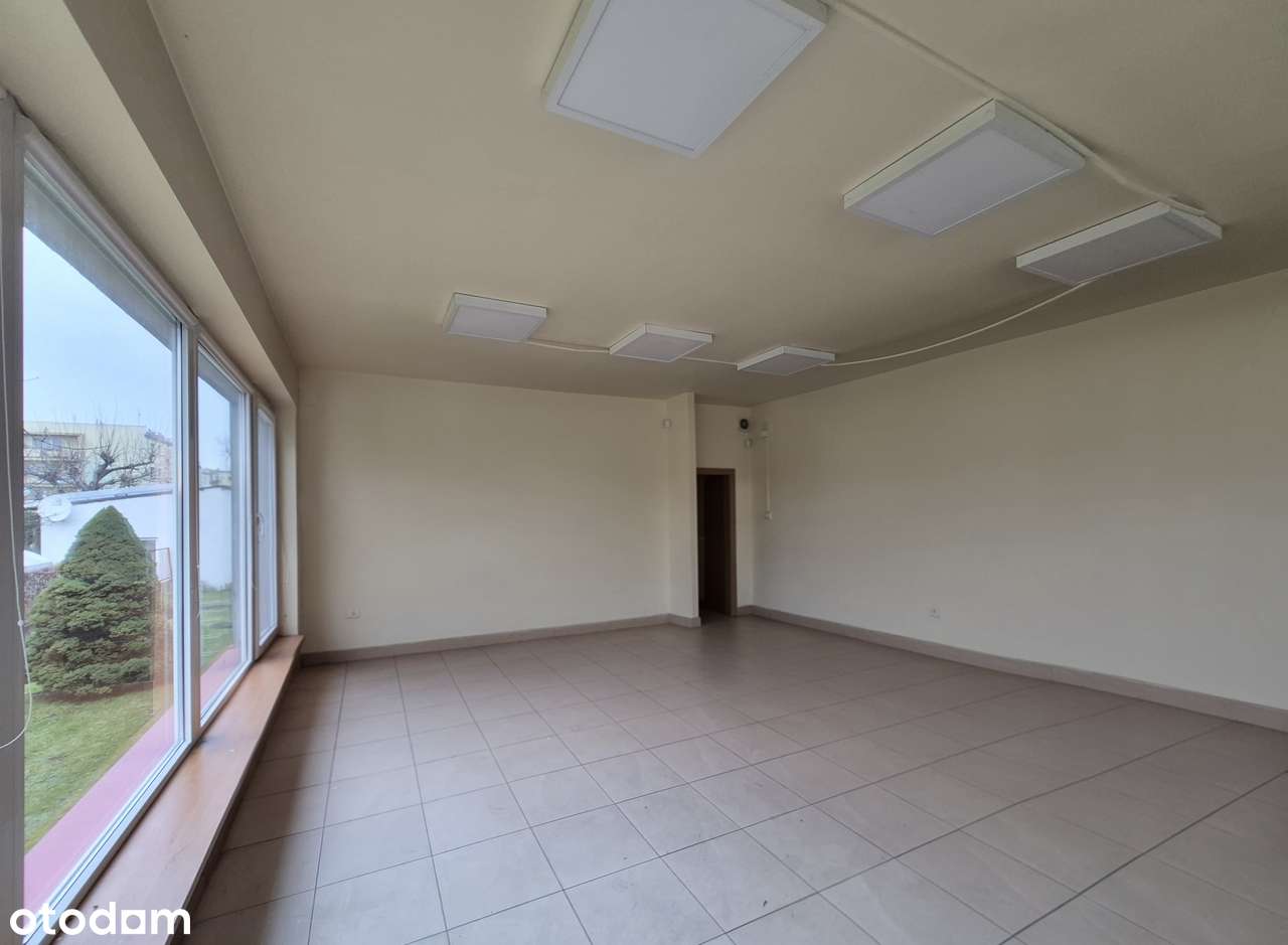 Atrakcyjny lokal 195 m² na sprzedaż – centrum Szadku-0