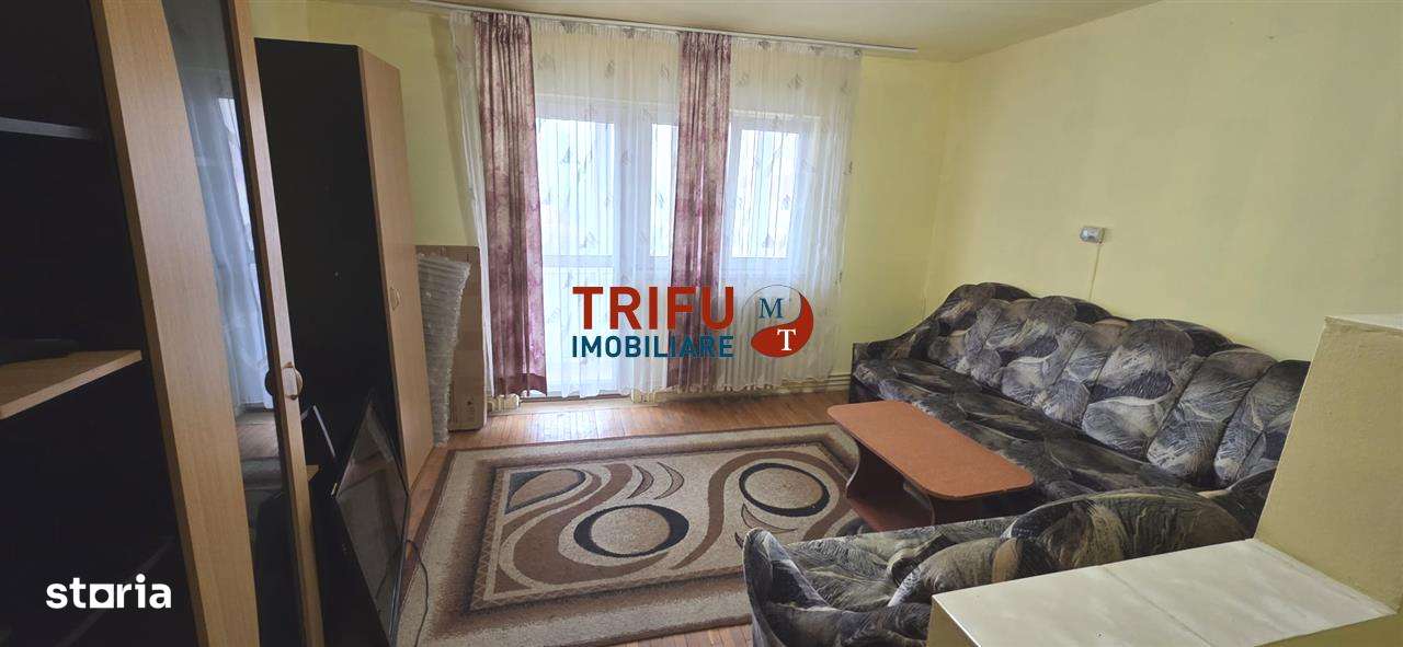 Apartament et. 2, 3 camere, decomandat zona Piata - Imagine principală: 4/8