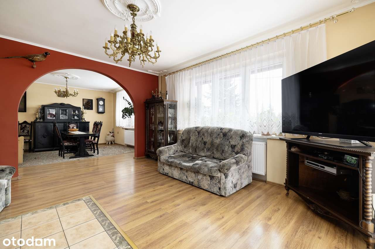 Dom 242m2 w Andrespolu-4