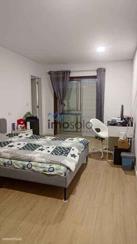 Apartamento T4 Remodelado no Centro de Oliveira de Azeméis-8