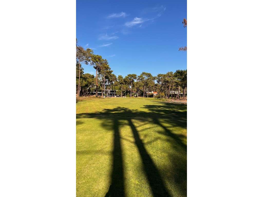 Terreno com frente Golfe e Lago com Projeto arquitetónico exclusivo...-10