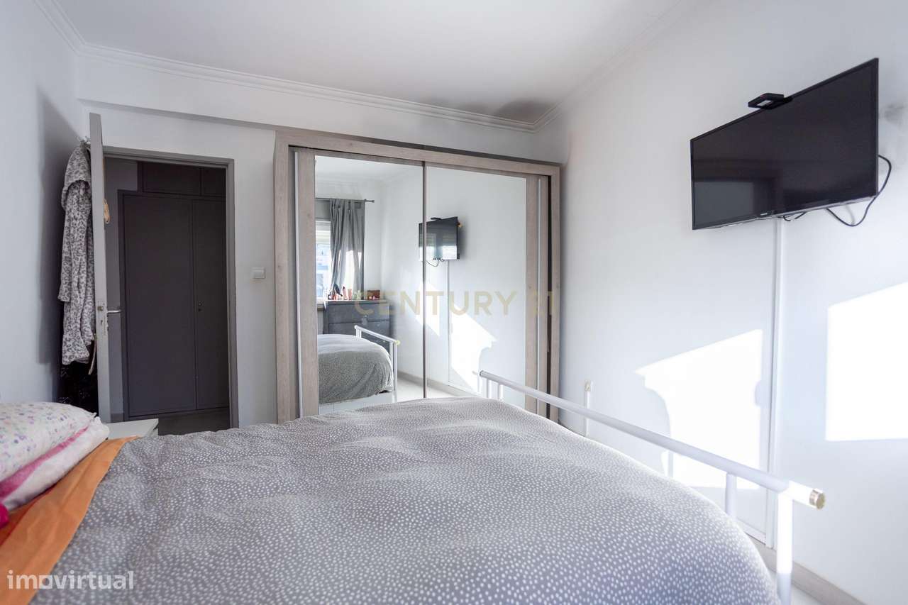 Apart. T2 c/70m2 na P. Stº Adrião - Rua Padre António Vieira-5