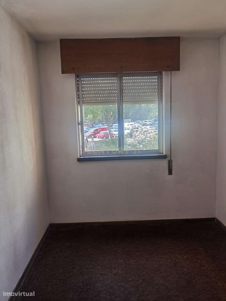 Apartamento T2 Quinta do Rouxinol, Corroios.-18