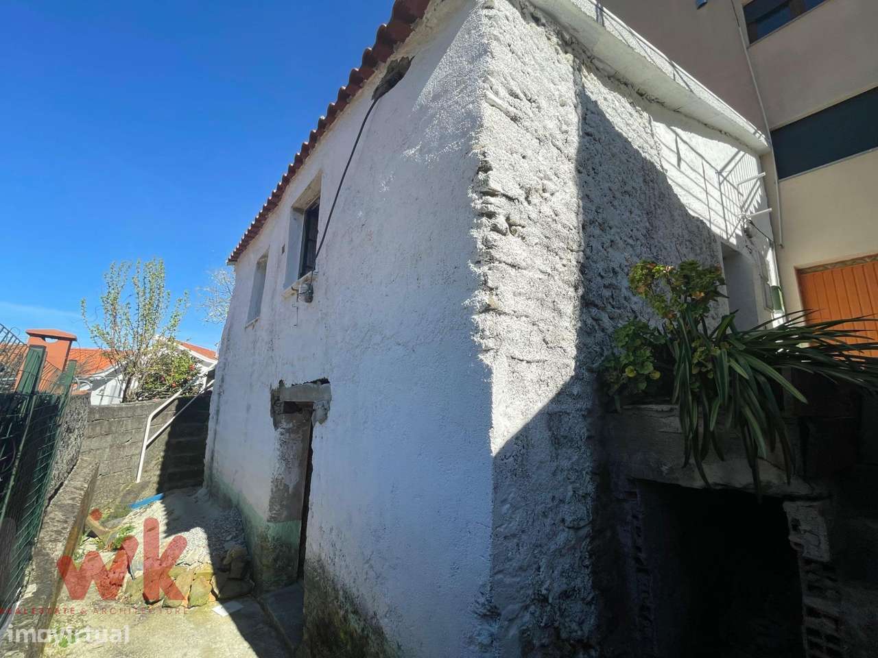 Moradia em Pedra com Charme e Potencial em Corgas, Seia-13