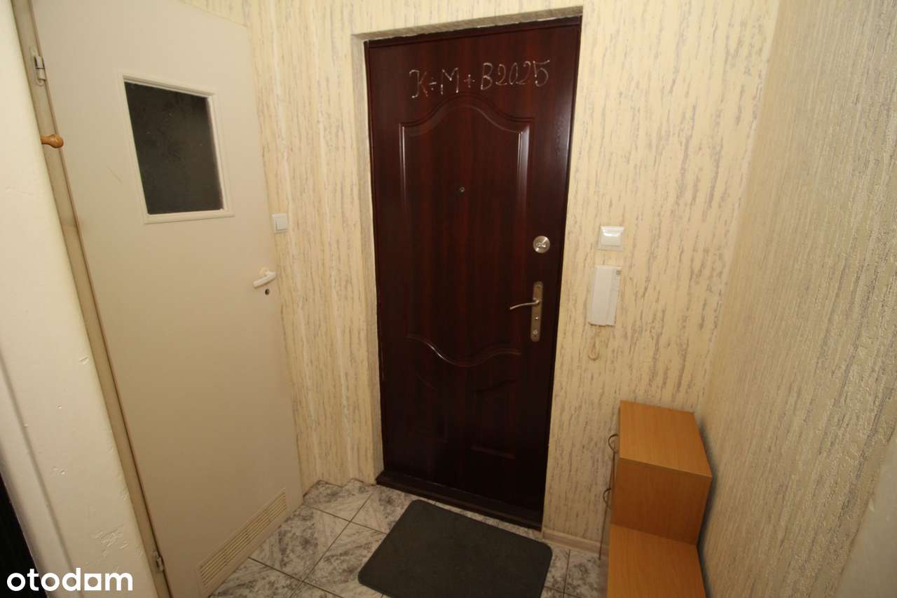 1 piętro w niskim bloku 22,75 m2 os. Słoneczne-5