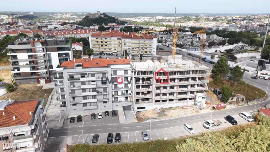 Apartamento T2 no Edifício Alto da Colina – Vale da Cabrita, Leiria - Grande imagem: 3/10