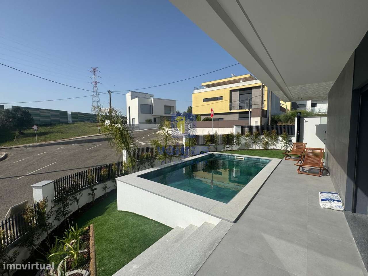 Moradia T4 C/ Piscina -  Bairro Primavera-14