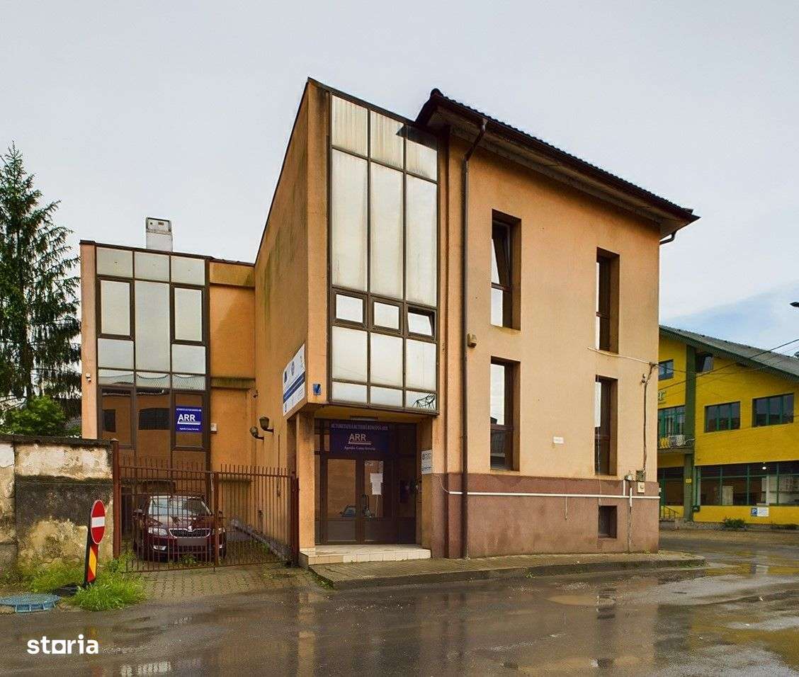 Clădire de birouri cu chiriași existenți - Imagine principală: 2/13