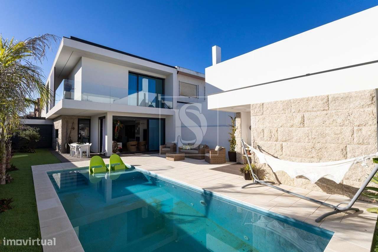 Moradia T4 de Alto Padrão à Venda – Agudela, Perafita-36