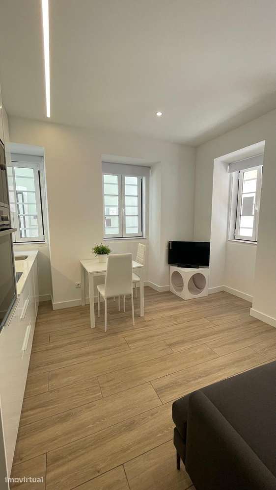 T1 Renovado e Mobilado em Arroios – Pronto a Habitar ou Investir-2