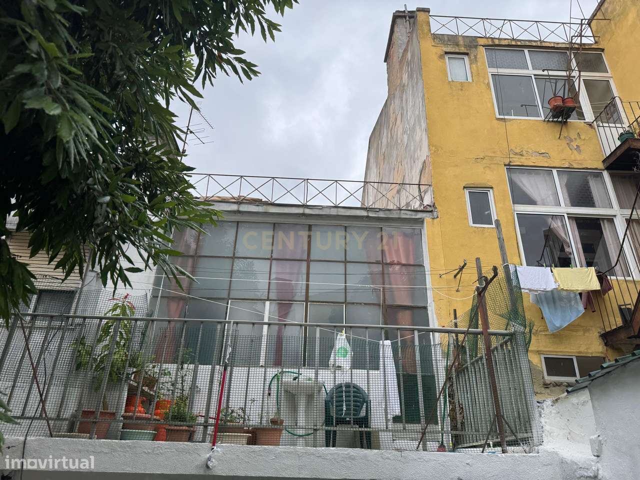 Prédio na Rua da Beneficência – Potencial de Expansão + Logradouro!-10
