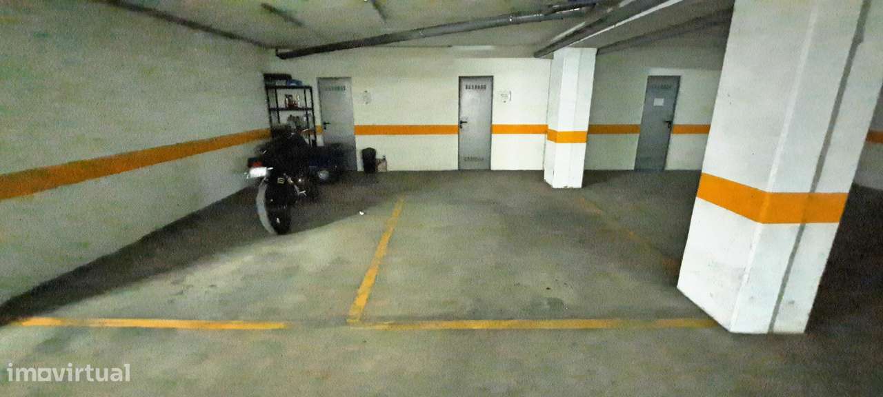 Apartamento T4 com 156m²,estacionamento, 2 arrecadações Samora Correia-20