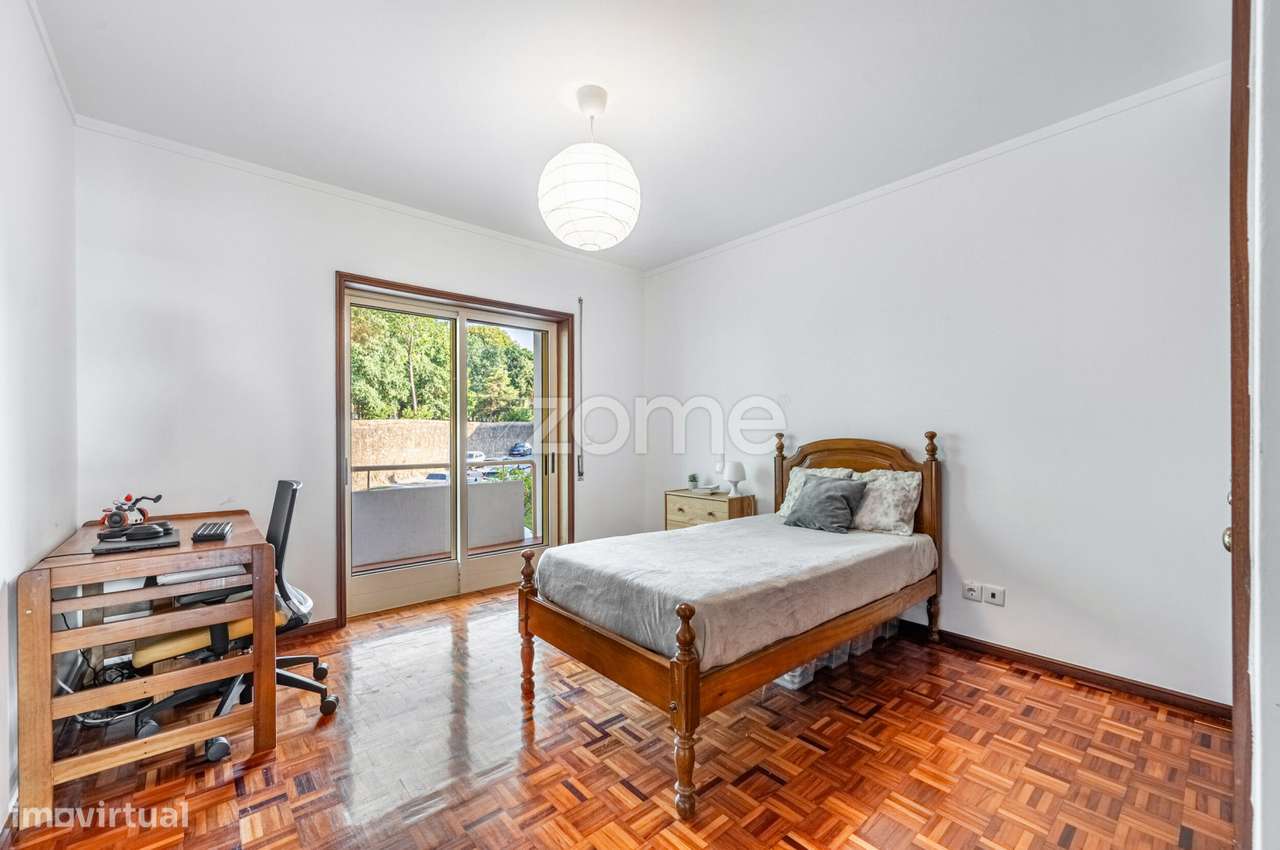 Apartamento T3 com 2 Terraços e 2 lugares de Garagem em V.N de Gaia.-17