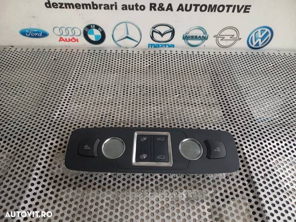 Plafoniera Spate Audi Q7 4L An 2005-2006-2007-2008-2009-2010-2011-2012-2013-2014 - Dezmembrari Arad - 1