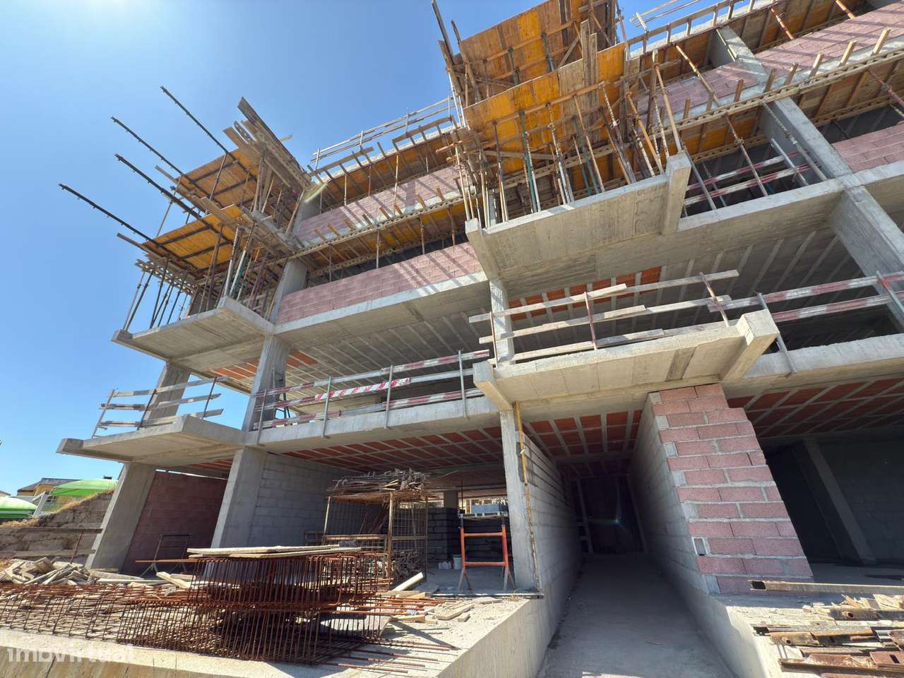 Apartamento T3 Novo em Ferreiros – Amares-7