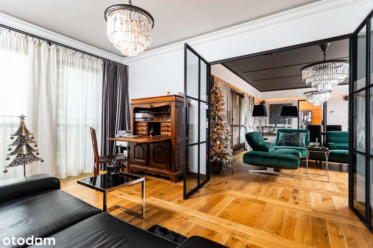 Apartament, który nie próbuje się podobać. On po prostu robi wrażenie.-6