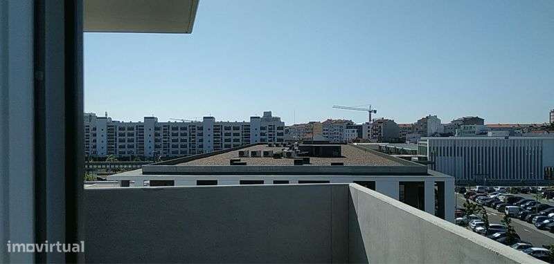 T0 no centro de Aveiro junto à estação de comboio. - Grande imagem: 5/8