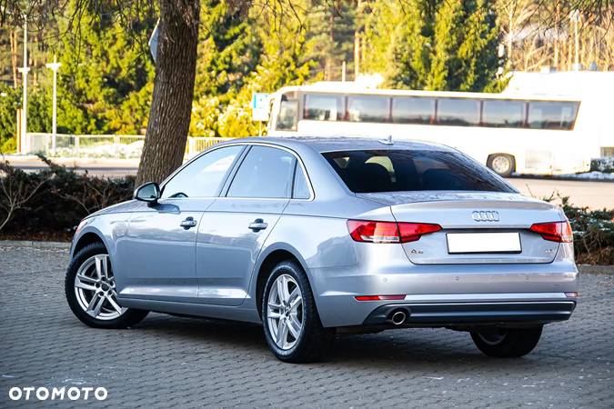 Audi A4 2.0 TDI Design - 15