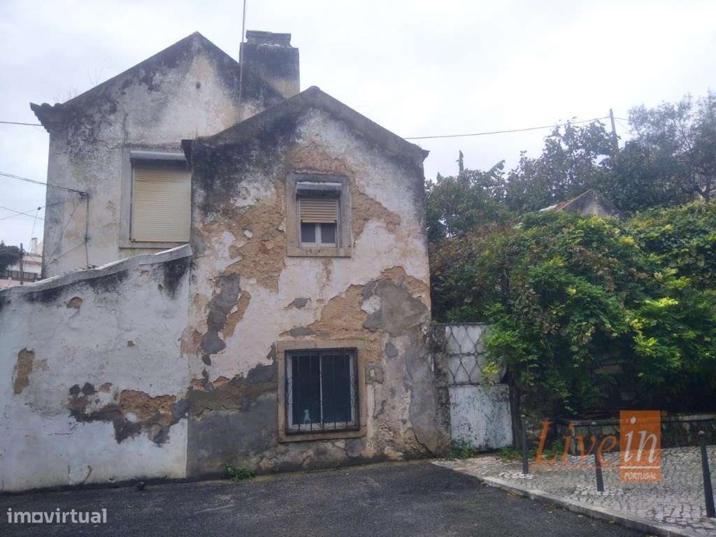 Terreno com Duas Moradias em Ruína Para Reabilitação Total em Lotes... - Grande imagem: 4/11