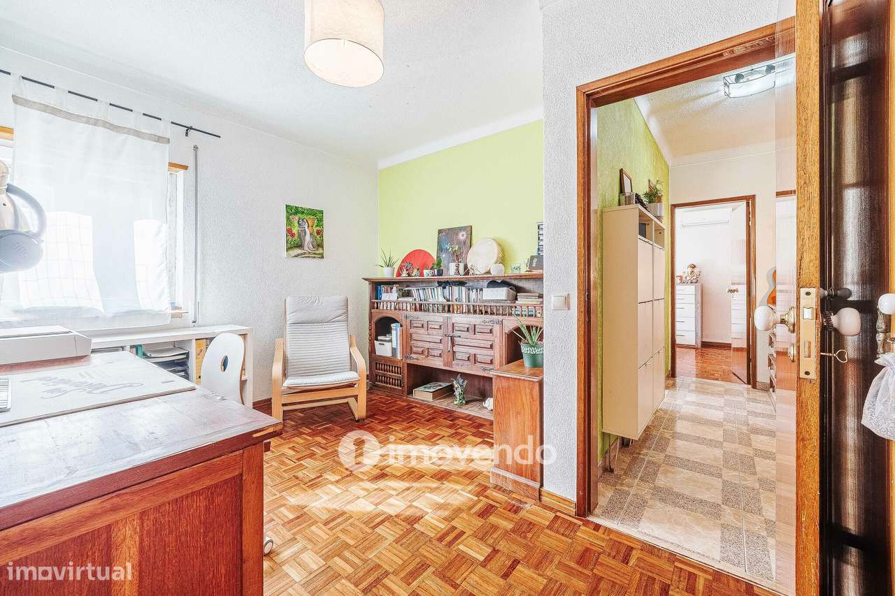 Moradia T3 mais Anexo T1 e Anexo T0 independentes, em Barcarena-21