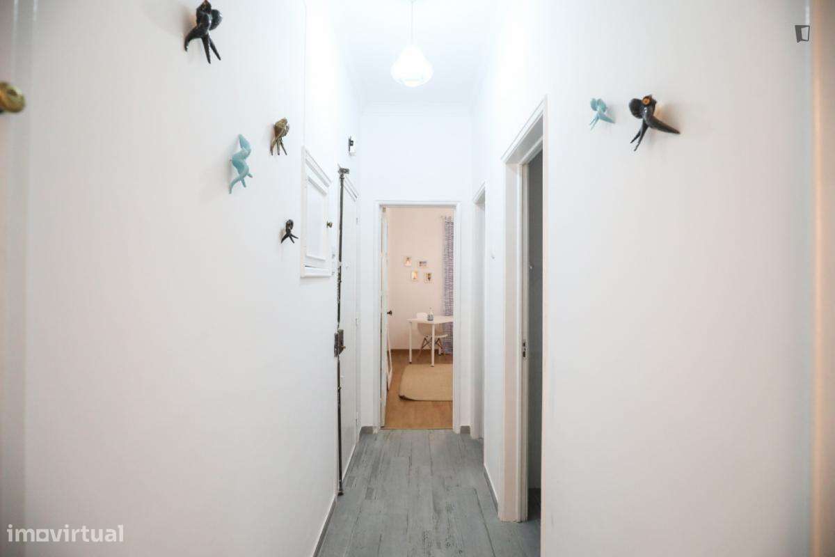 Quarto - localizado em Ajuda Lisbon - Grande imagem: 2/10