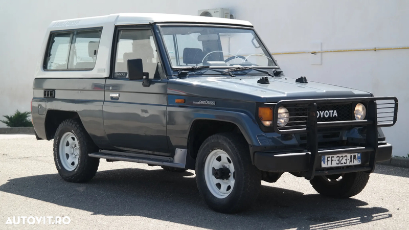 Toyota Land Cruiser - 2