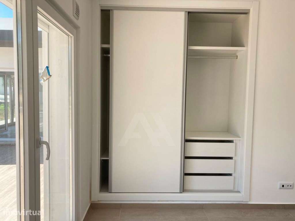Moradia T3 com piscina junto ao centro das Caldas da Rainha-29