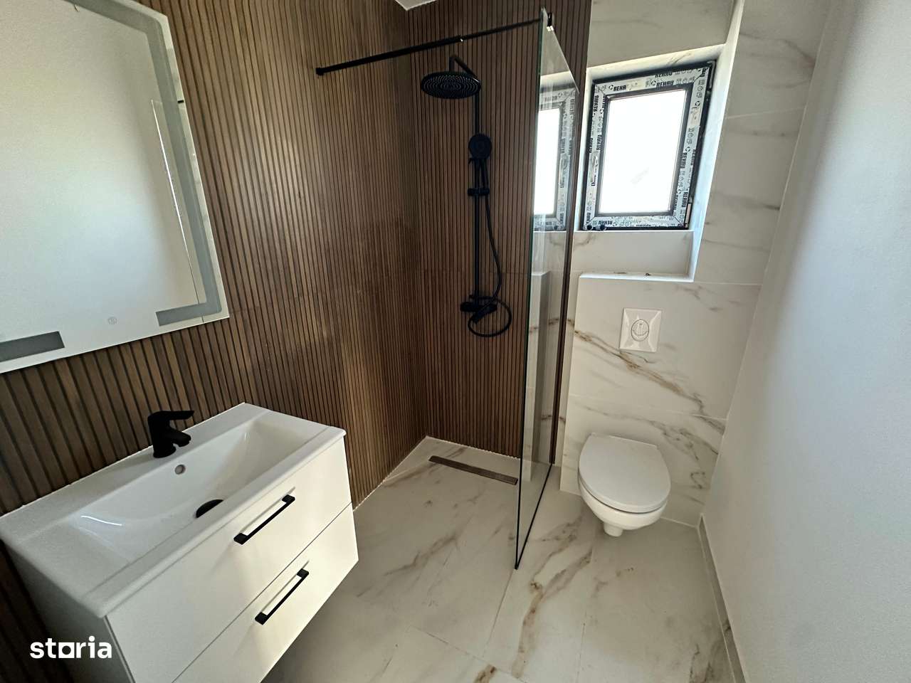 CASA SINGULARA- 5 CAMERE, TOATE UTILITATILE, FINISAJE PREMIUM,COMIS 0% - Imagine principală: 5/19