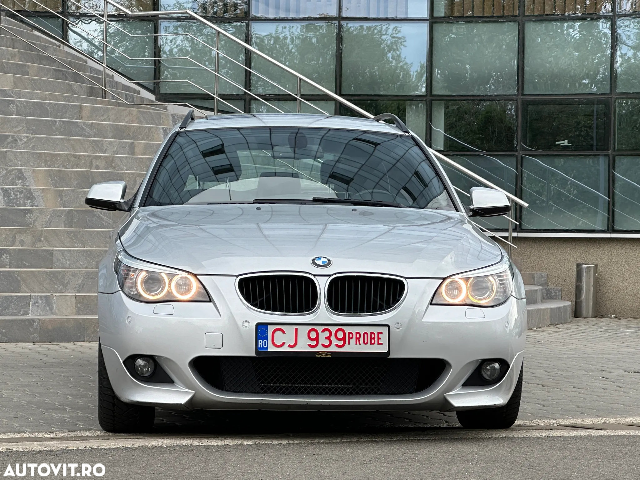 BMW Seria 5 520i Touring Aut. Edition Sport - 2