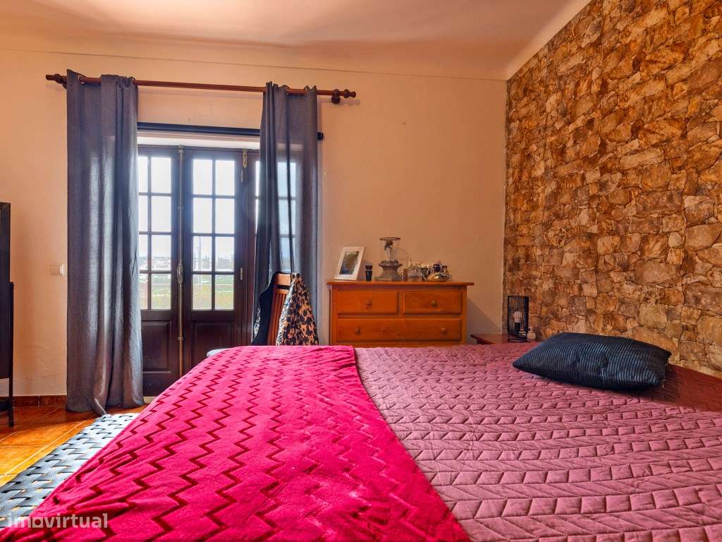 Moradia T3 Isolada com 1000 m² de terreno em Castelo, Sesimbra-34