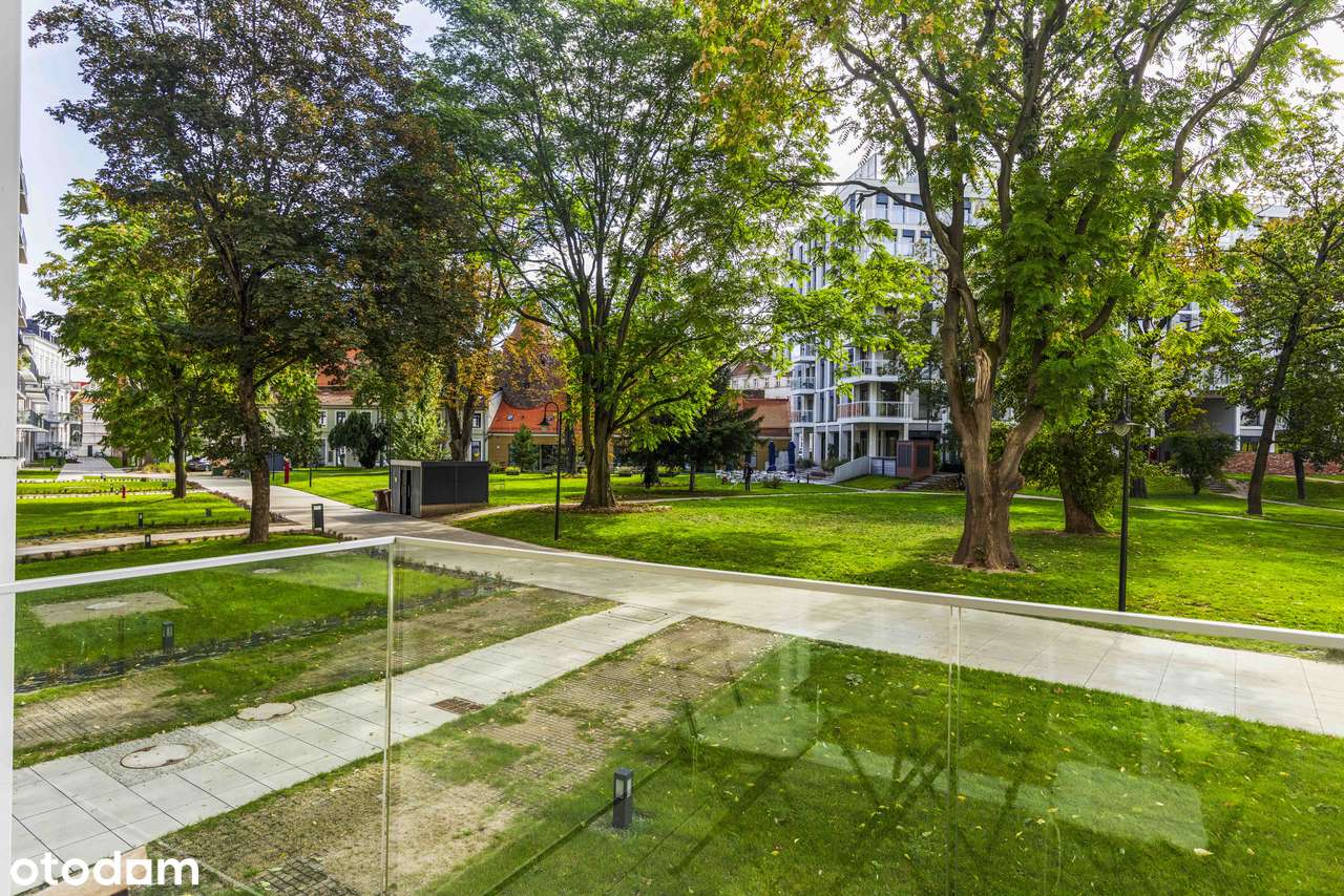 Przy Rynku | Południowe światło | 4,5 m sufit | 3 pokoje | 2 balkony-13