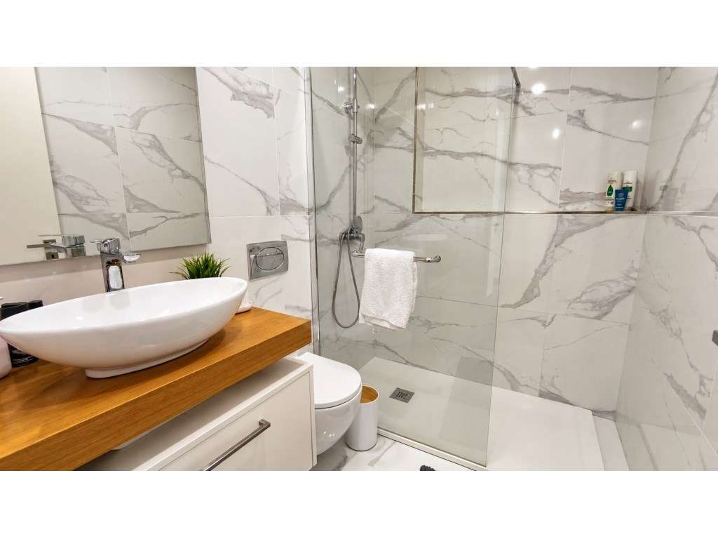 Moradia T2+1 Totalmente Remodelada em Árvore Vila do Conde-35