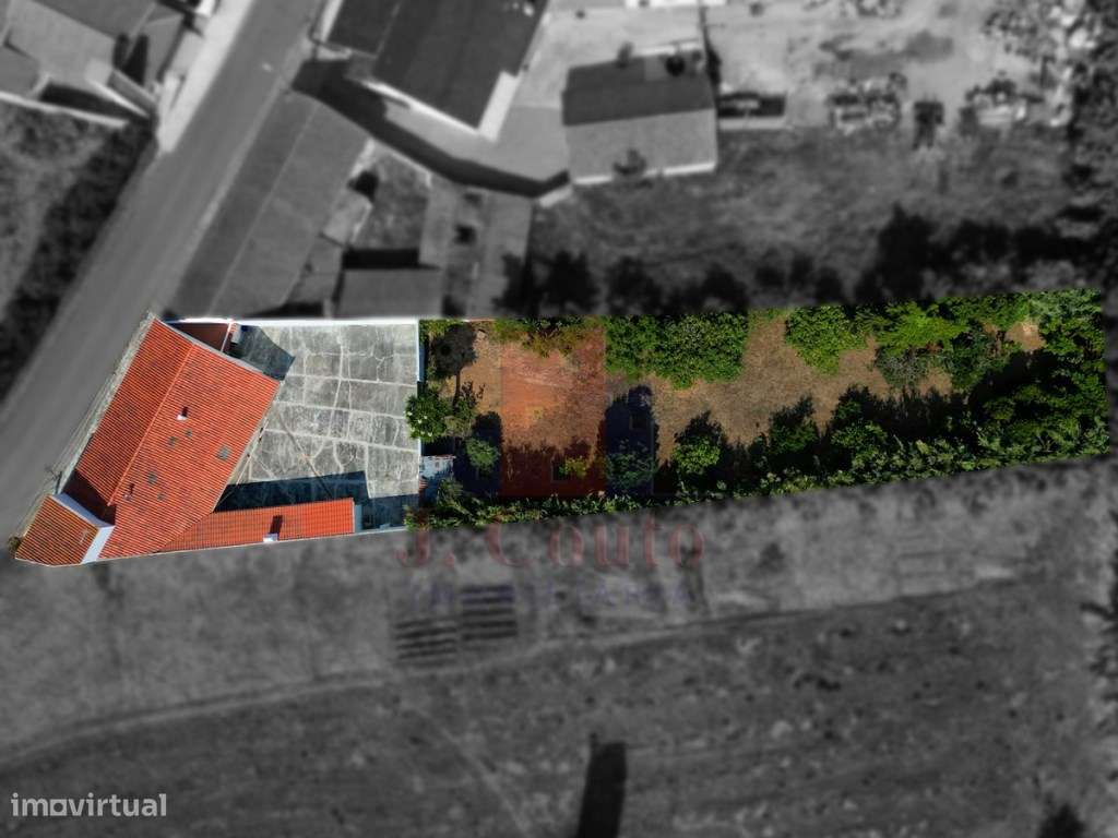 Moradia T3 com terreno próximo da praia - Grande imagem: 3/44