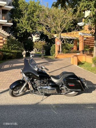 Suzuki Intruder VL 800 - 1