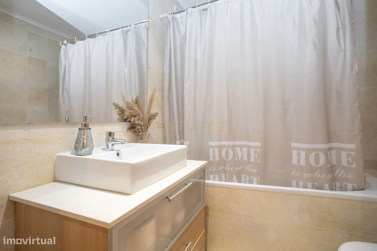 T2 c/parqueamento e arrecadação em Condomínio Privado - Alhos Vedros-17