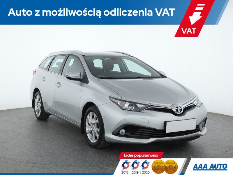 Używane Toyota Auris - 57 000 PLN, 121 753 km, 2017