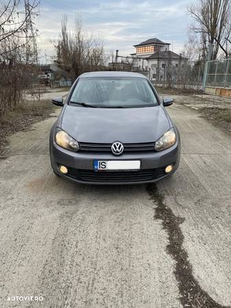 Volkswagen Golf - 2