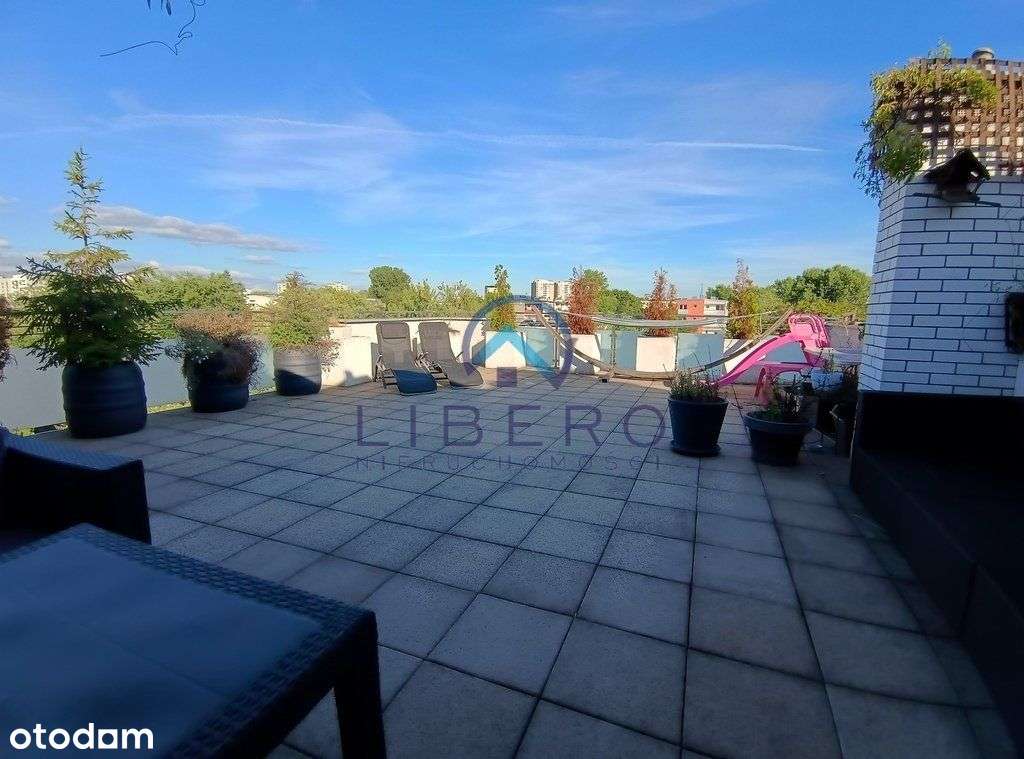 Dom Na Dachu+140M2 Tarasu+Garaż-8