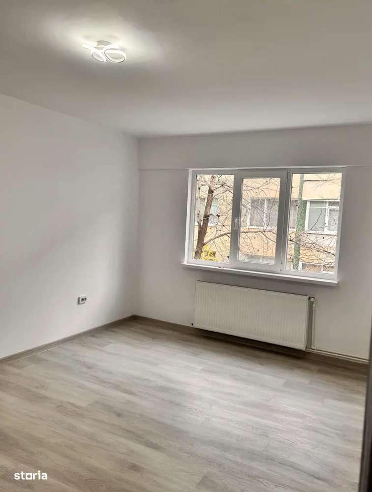 De Vanzare Apartament cu 2 camere zona Hipodrom-3
