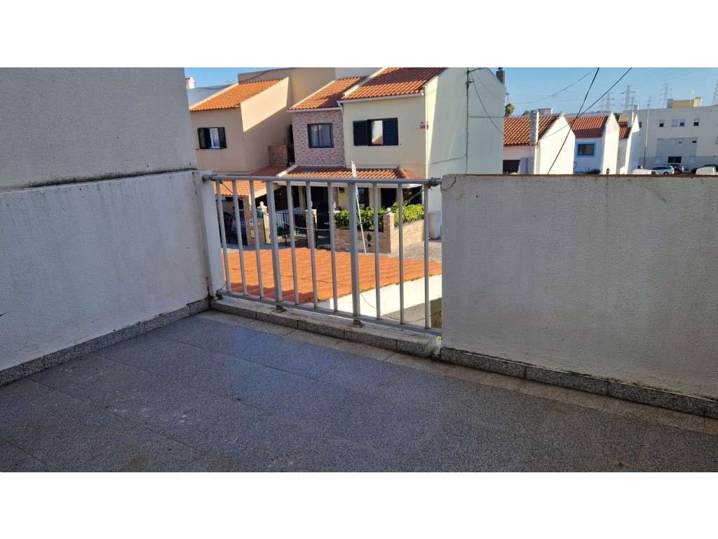 Moradia em Banda - T4 - Manteigadas-18