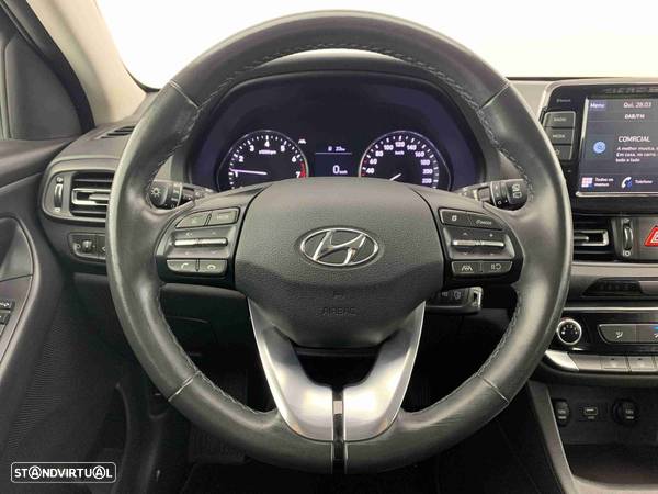 Hyundai i30 Fastback - 9