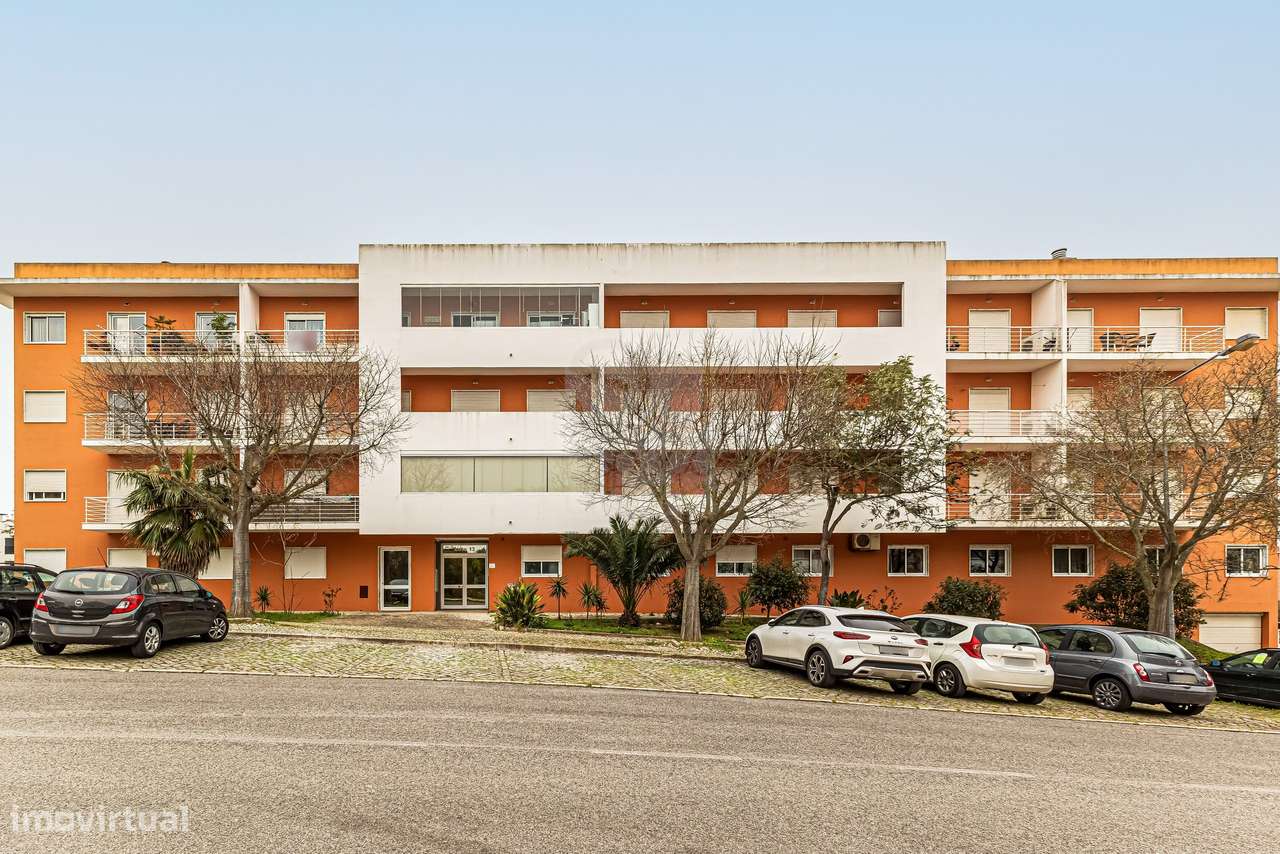 A. Pêra - Arrendamento Anual - T2 C/Estacionamento - Grande imagem: 2/17