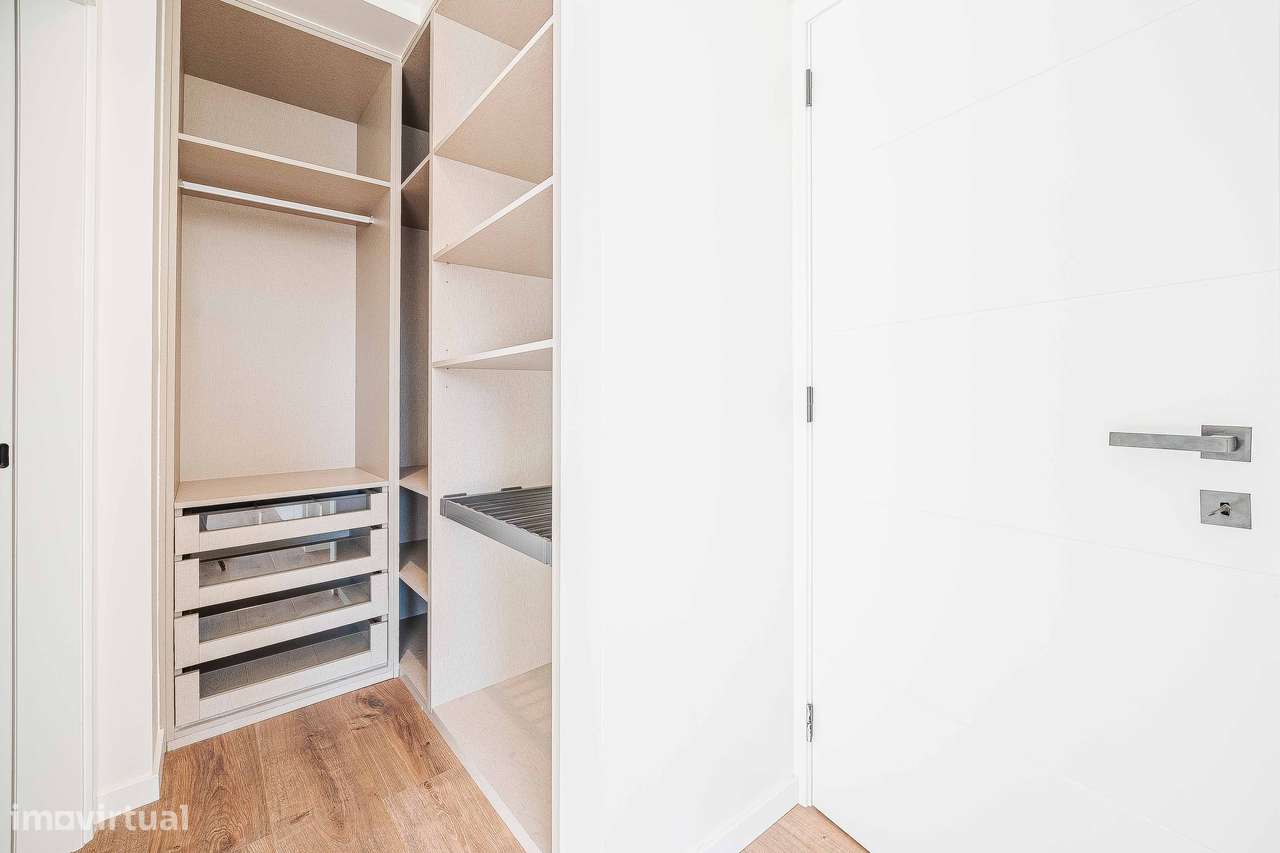 Elegante moradia T4 de arquitetura contemporânea em Albarraque-19