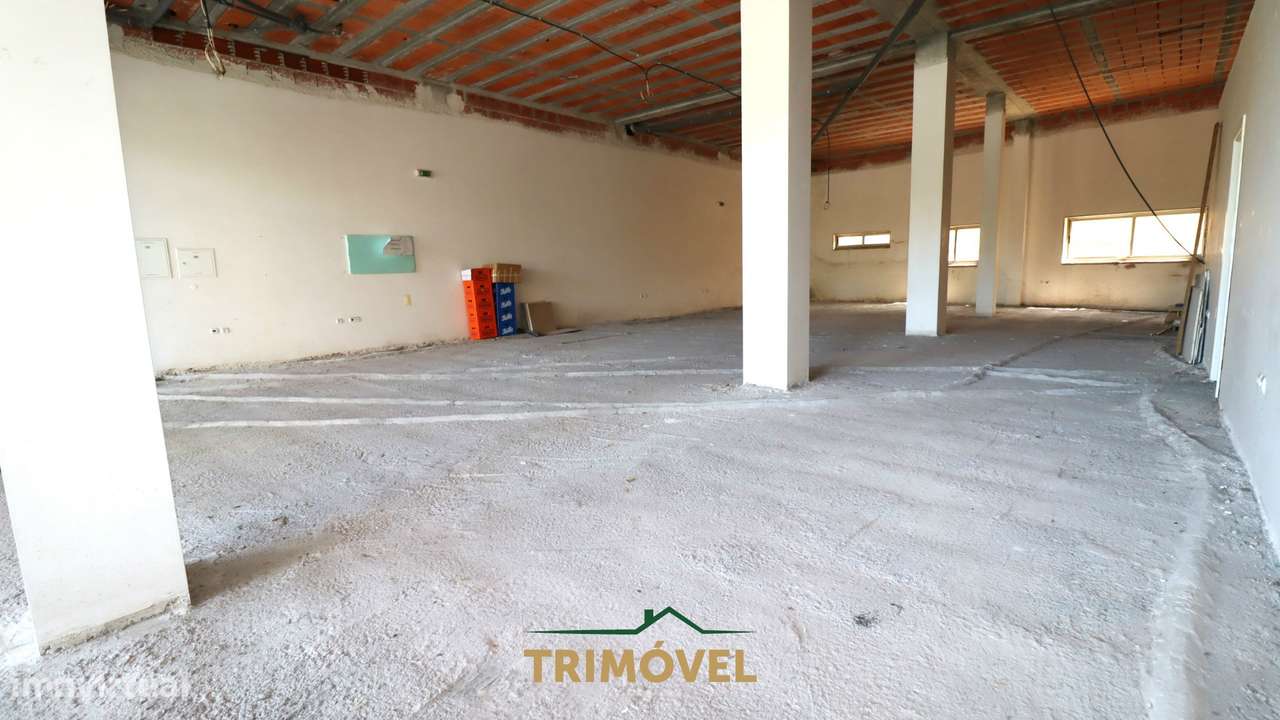 Loja no Centro de São João da Madeira - Grande imagem: 4/10