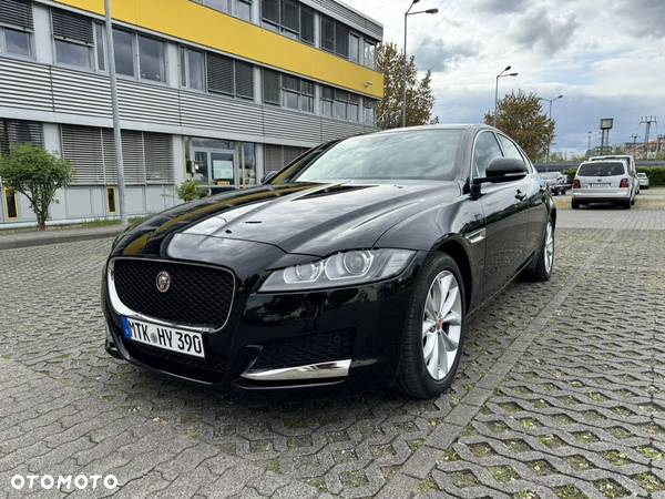 Jaguar XF 20d AWD Prestige - 37